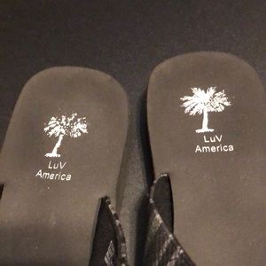 luv america flip flops